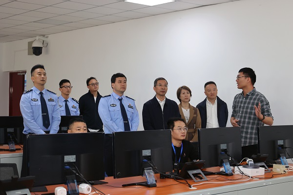 ÂÃÐе÷ÑÐÀÖÓãleyu¼¼·ÀÇéÐÎ.jpg ÂÃÐе÷ÑÐÀÖÓãleyu¼¼·ÀÇéÐÎ.jpg